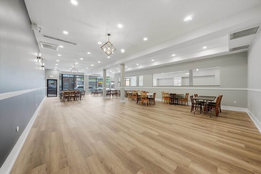 More Photos Of 2548 W 59th St, Chicago Storefront For Sale