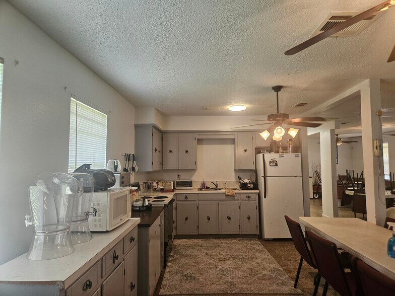 More Photos Of 7114 Breen Dr, Houston Specialty For Sale