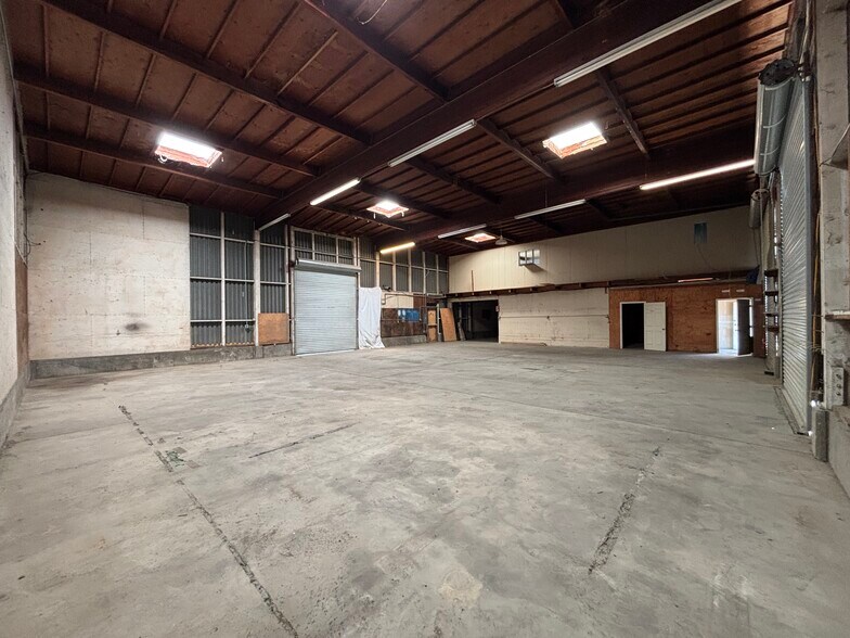 More Photos Of 4711 Paoli Loop Rd, American Canyon Warehouse For Lease