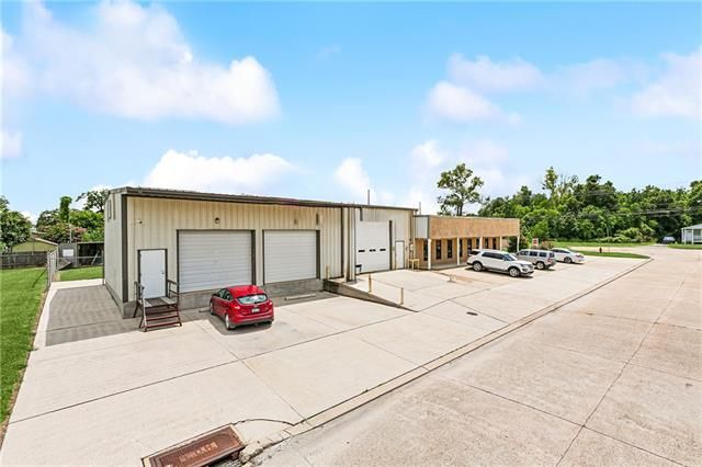 More Photos Of 9596 LA-23, Belle Chasse Warehouse For Lease