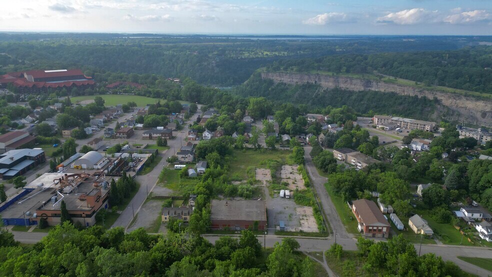 More Photos Of 4415 Buttrey St, Niagara Falls Land For Sale