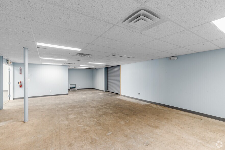 More Photos Of 9-29 Cornwell Dr, Bridgeton Storefront For Sale