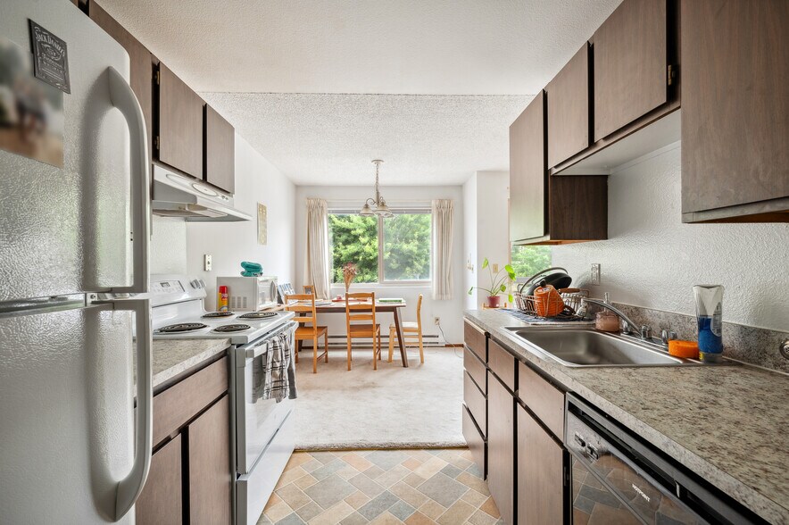 More Photos Of 1423 NW 60th St, Seattle Apartments For Sale