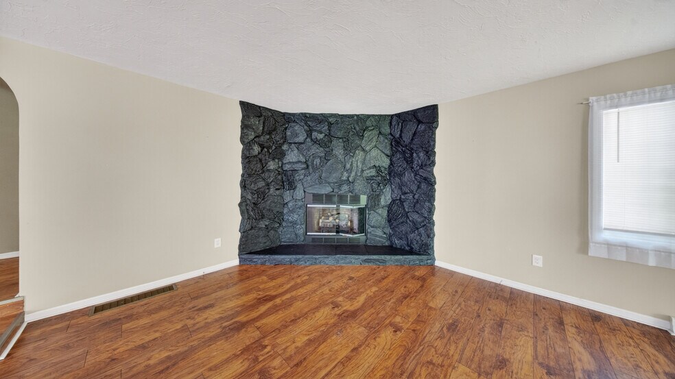 More Photos Of 29369 Lorain Rd, North Olmsted Flex For Sale