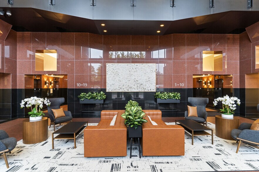 More Photos Of One Towne Sq, Southfield Office For Lease