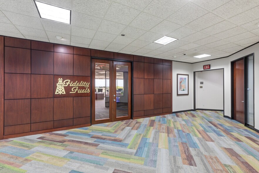 More Photos Of 17225 El Camino Real, Houston Office For Lease