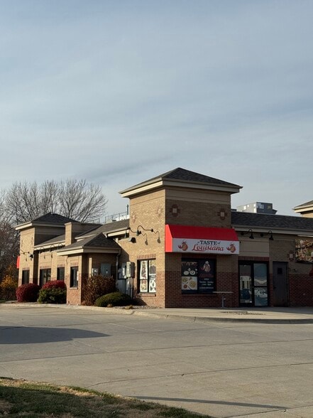 More Photos Of 5955-5999 N 27th St, Lincoln Fast Food For Lease