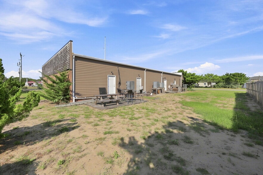 More Photos Of 2705 N Croatan Hwy, Kill Devil Hills Freestanding For Sale