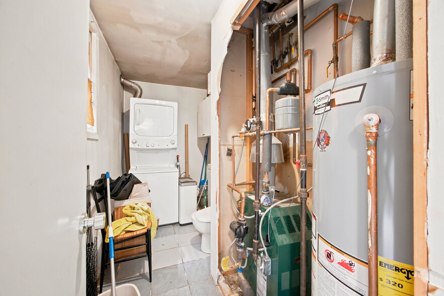 More Photos Of 251 Graham Ave, Brooklyn Storefront Retail Residential For Sale