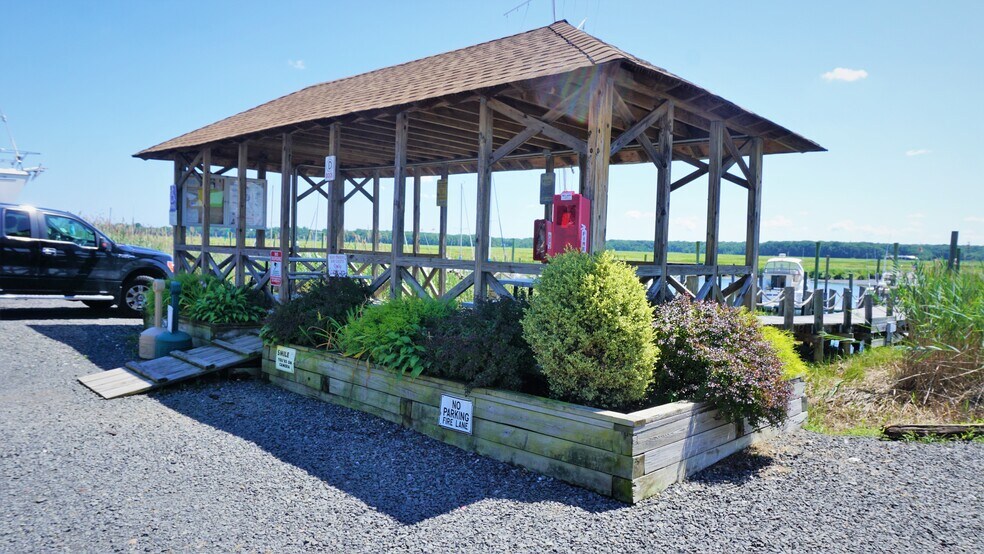 More Photos Of 8000 Gondek Drive, Parlin Marina For Sale