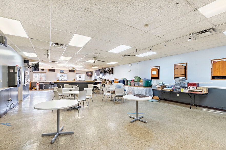 More Photos Of 526 Anderson Ave, Cliffside Park General Retail For Sale