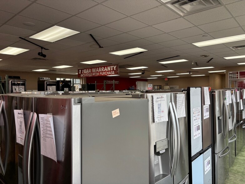 More Photos Of 4415 Corunna Rd, Flint Freestanding For Sale