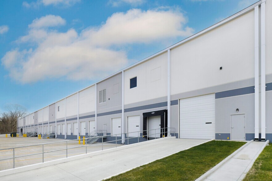 More Photos Of 8748 Mount Holly Rd, Charlotte Distribution For Lease