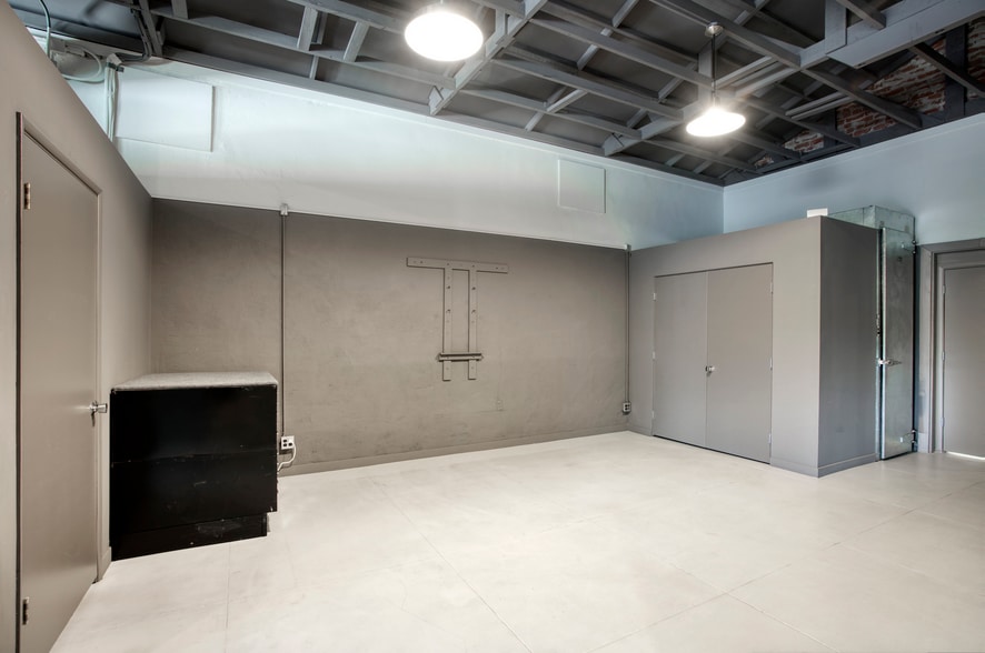 More Photos Of 2301 N 10th St, Phoenix Office Residential For Sale