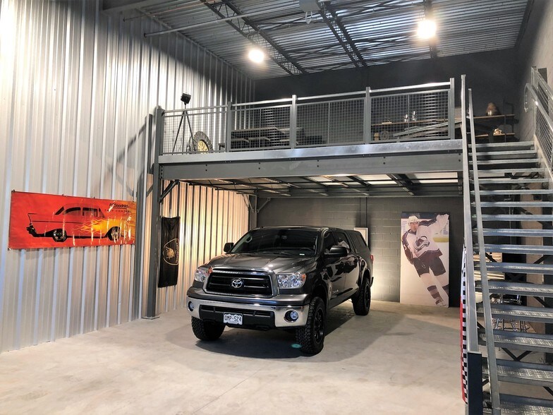 More Photos Of 2100 Double Creek Dr, Round Rock Warehouse For Lease
