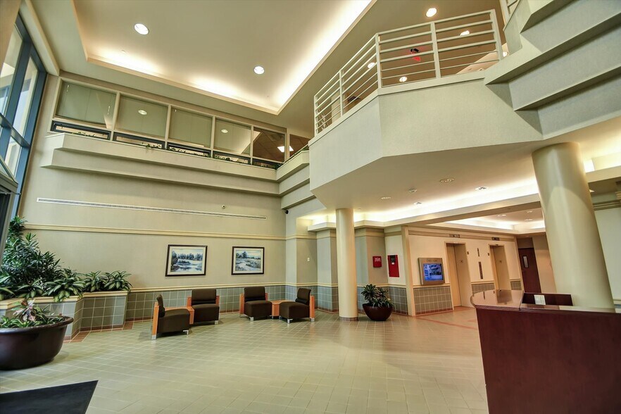 More Photos Of 300 Stevens Dr, Lester Office For Lease