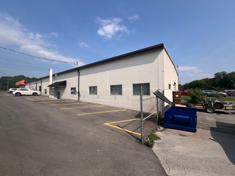 More Photos Of 2522 Scottsville Rd, Bowling Green Storefront For Lease