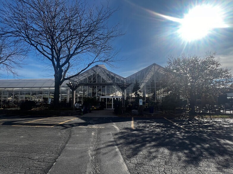 More Photos Of 6101 E Riverside Blvd, Rockford General Retail For Sale