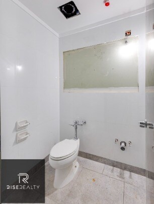 More Photos Of 1539 Covert St, Ridgewood Warehouse For Lease