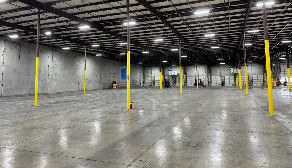 More Photos Of 3101 W Military Hwy, McAllen Distribution For Lease