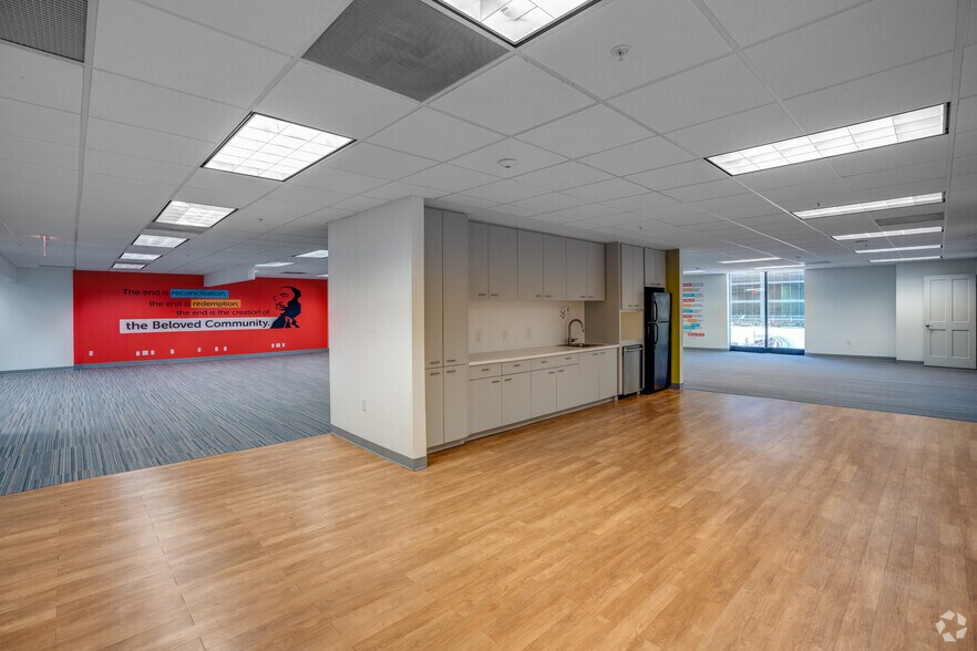 More Photos Of 44 W Flagler St, Miami Office For Lease