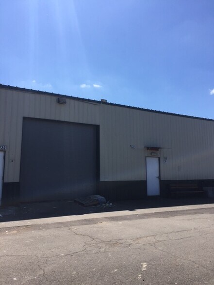 More Photos Of 3220 Pringle Rd SE, Salem Warehouse For Sale