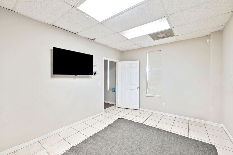 More Photos Of 605 N County Highway 393, Santa Rosa Beach Industrial For Lease