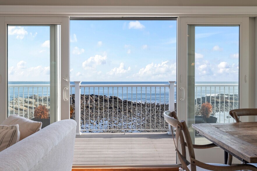 More Photos Of 113 113, 115 & 117 Perkins Cove, Ogunquit General Retail For Sale