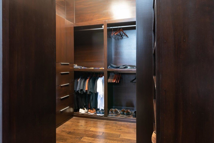 More Photos Of 18000 Groeschke Rd, Houston Airplane Hangar For Sale