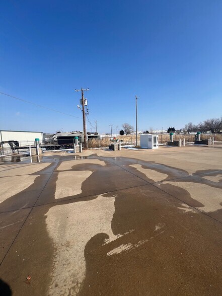 More Photos Of 1226 S Holly Ave, Yukon Carwash For Sale