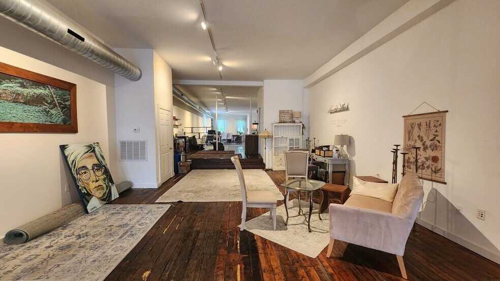 More Photos Of 16 N 3rd St, Philadelphia Storefront Retail Residential For Lease