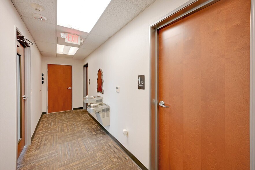 More Photos Of 333 US HWY 290 E, Dripping Springs Unknown For Lease