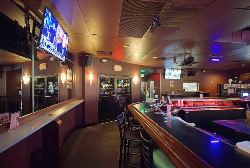 More Photos Of 5921 Tacony St, Philadelphia Bar For Sale