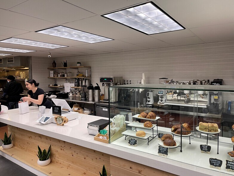 More Photos Of 5757 W Century Blvd, Los Angeles Unknown For Lease