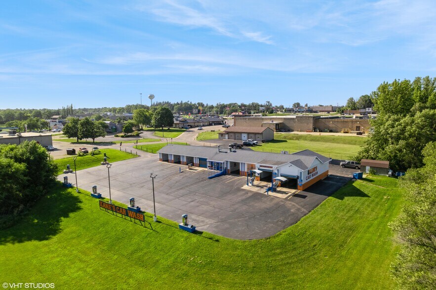 More Photos Of 731 Midwest Ct, Freeport Carwash For Sale