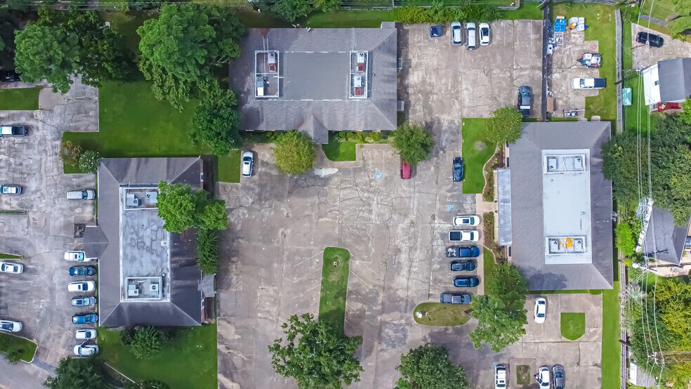 More Photos Of 14721 Pebble Bend Dr, Houston Medical For Sale