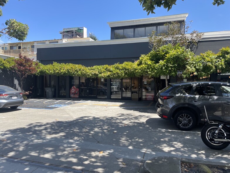 More Photos Of 1619-1623 San Pablo Ave, Berkeley Freestanding For Lease