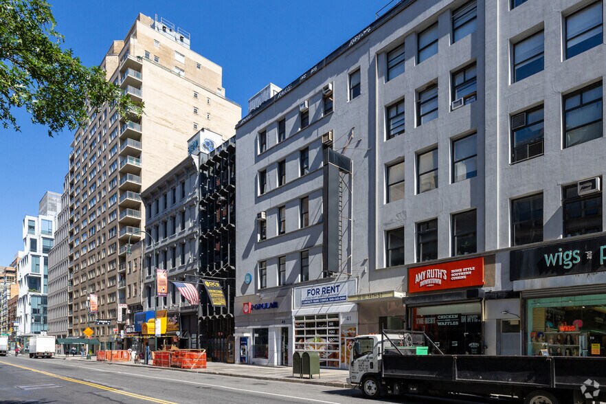 More Photos Of 41-43 W 14th St, New York Apartments For Lease