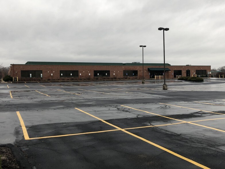 More Photos Of 2070 Little Hills Expy, Saint Charles Office For Sale