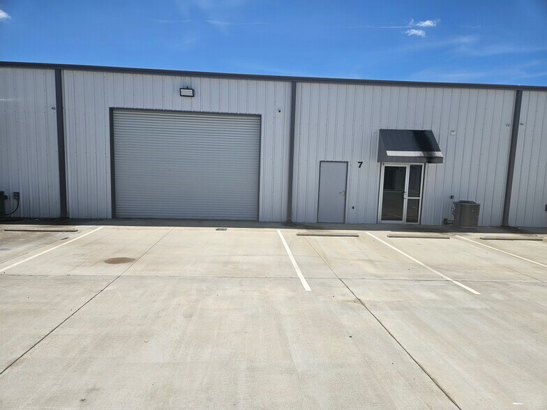 Primary Photo Of 130 Hunt Rd, Tifton Flex For Lease