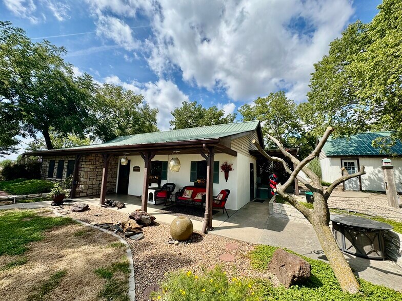 More Photos Of 505 Meridian Rd, Miltonvale Hospitality For Sale