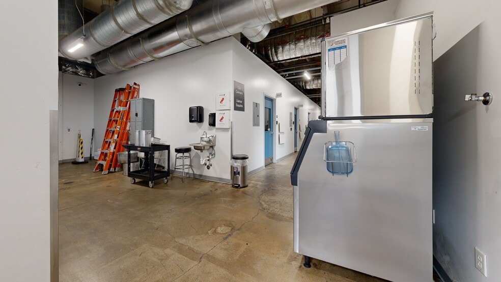 Primary Photo Of 14200 E Alameda Ave, Aurora Bank For Lease