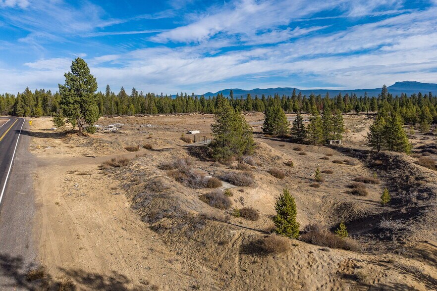 More Photos Of 17140-17160 Rosland Rd, La Pine Land For Sale