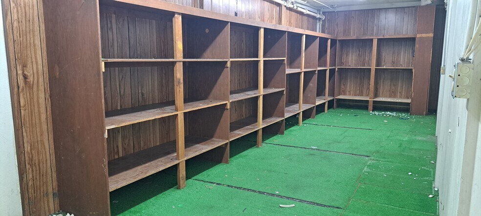 More Photos Of 1519 6th St, Bakersfield Office Residential For Sale