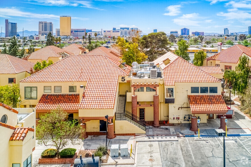 More Photos Of 2800 W Sahara Ave, Las Vegas Unknown For Lease