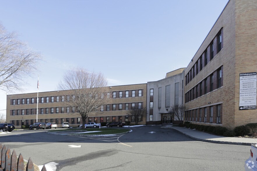 Primary Photo Of 614 Frelinghuysen Ave, Newark Office For Lease