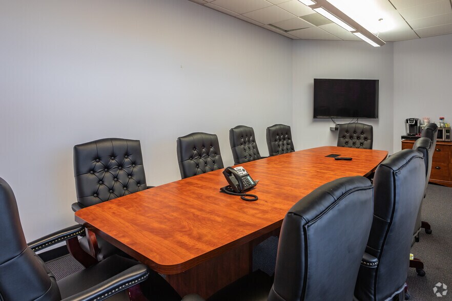 More Photos Of 2000 Sam Rittenberg Blvd, Charleston Office For Lease