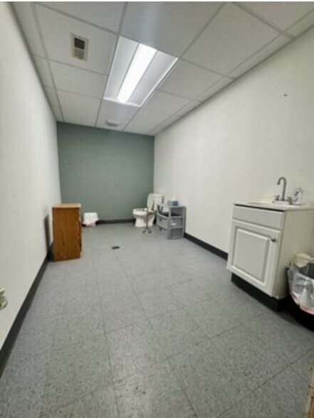 More Photos Of 115 S Pierce St, Crestline Religious Facility For Sale