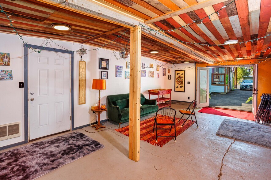 More Photos Of 6063 NE Glisan St, Portland Storefront Retail Residential For Sale