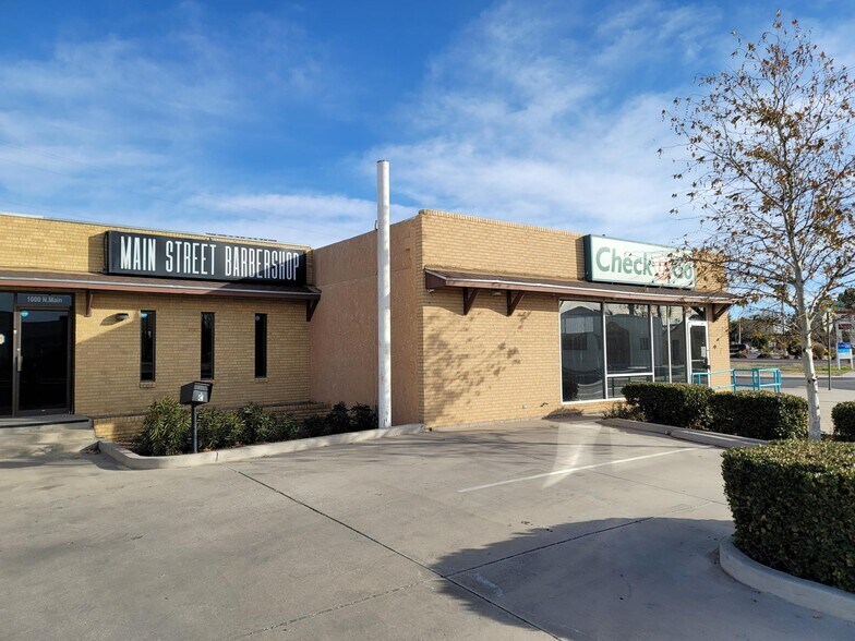 More Photos Of 1000 N Main St, Las Cruces General Retail For Lease